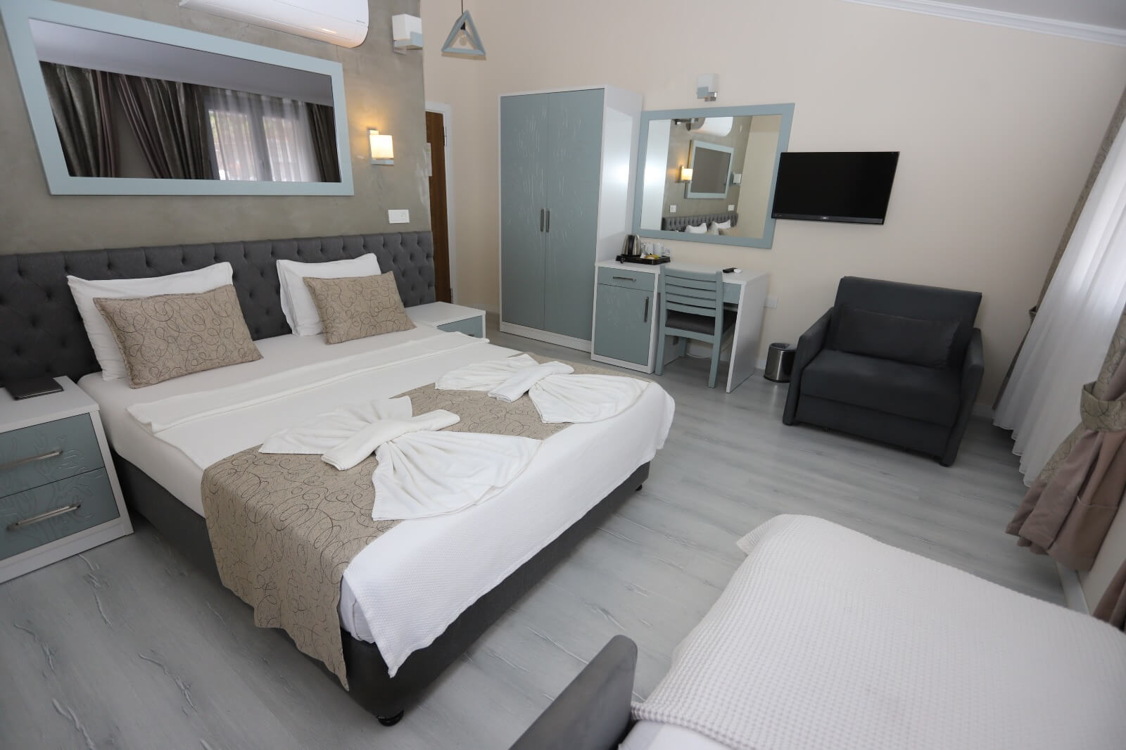 Tonoz Beach Hotel
